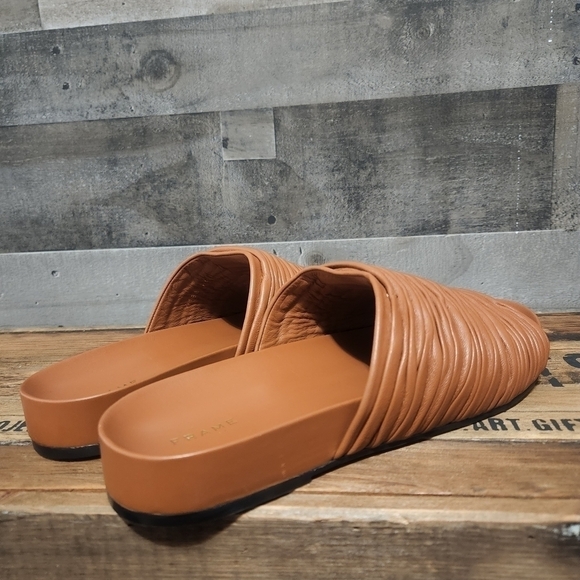 New FRAME Le Reese Slide Sandal - Picture 5 of 11
